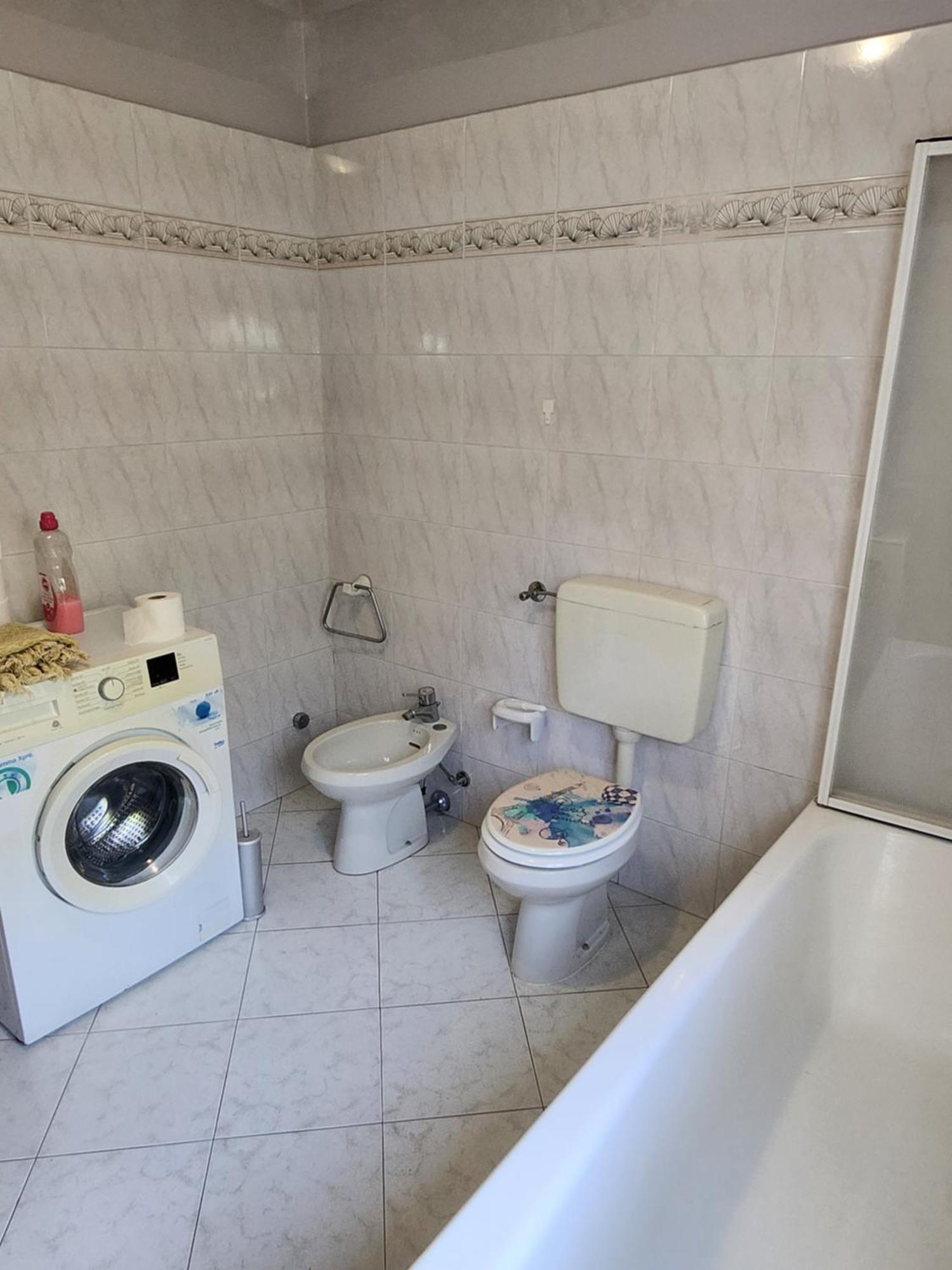 Kidonia - Iseo Lake Apartmens Sale Marasino Bagian luar foto